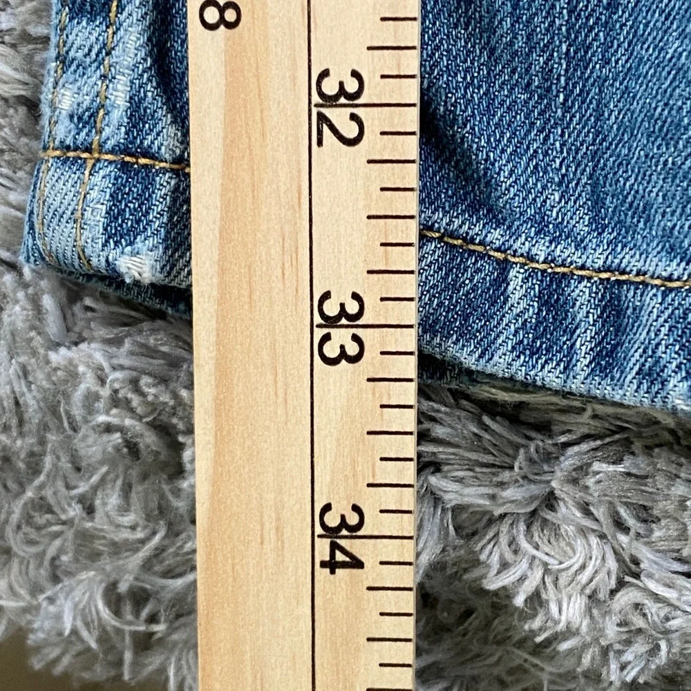 Levis measurements waist